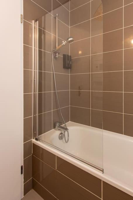 Appartement Des Grands Lacs Сангине Екстериор снимка